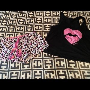 Set of pajamas, that weren’t worn anymore.